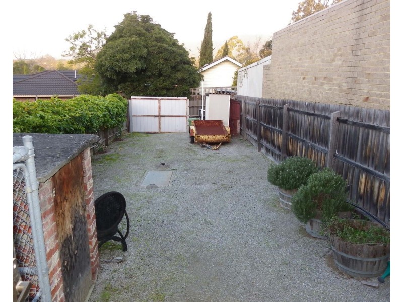 6 Collins Place, Kilsyth VIC 3137