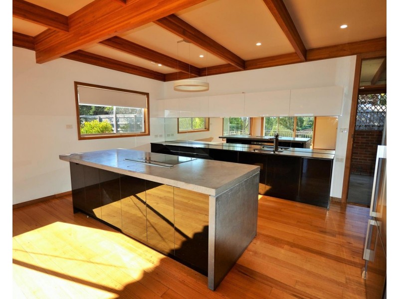 12 Breakaday Pass, Chirnside Park VIC 3116