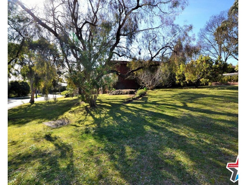 12 Breakaday Pass, Chirnside Park VIC 3116