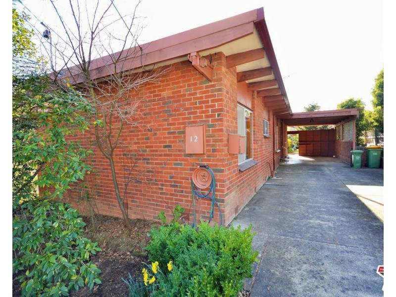 12 Breakaday Pass, Chirnside Park VIC 3116