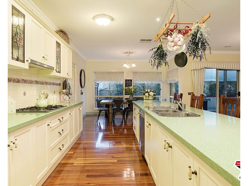 20 Olinda Park Rise, Lilydale VIC 3140