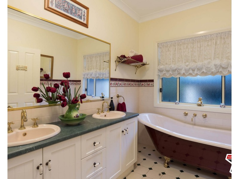 20 Olinda Park Rise, Lilydale VIC 3140