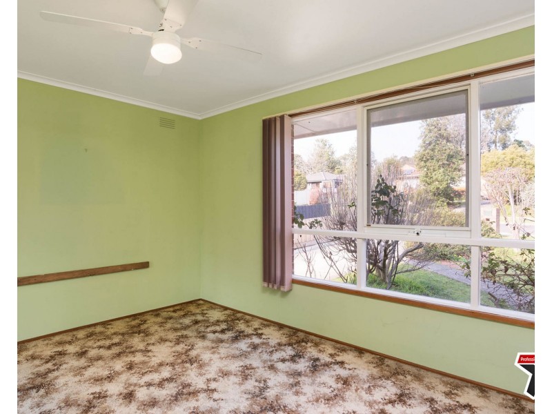 9 Monomeith Street, Mooroolbark VIC 3138