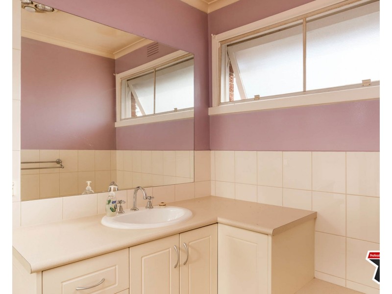 9 Monomeith Street, Mooroolbark VIC 3138