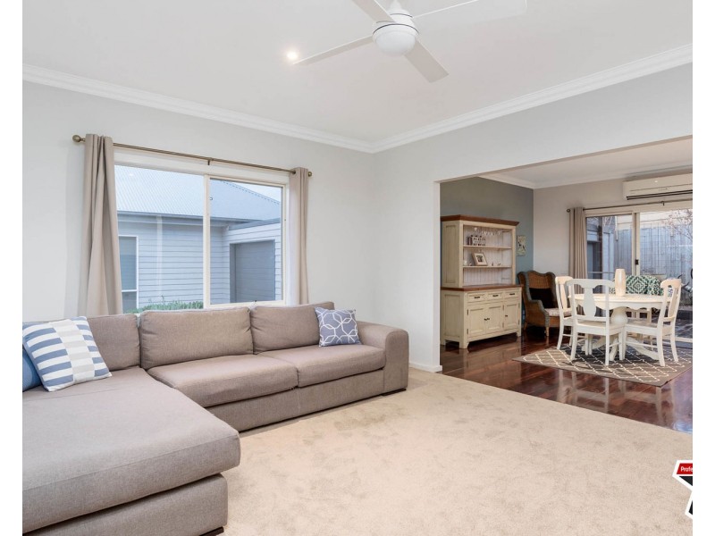 2/20 Liverpool Road, Kilsyth VIC 3137