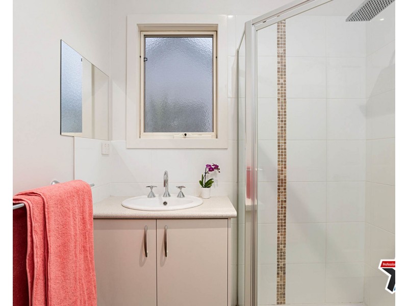 2/20 Liverpool Road, Kilsyth VIC 3137