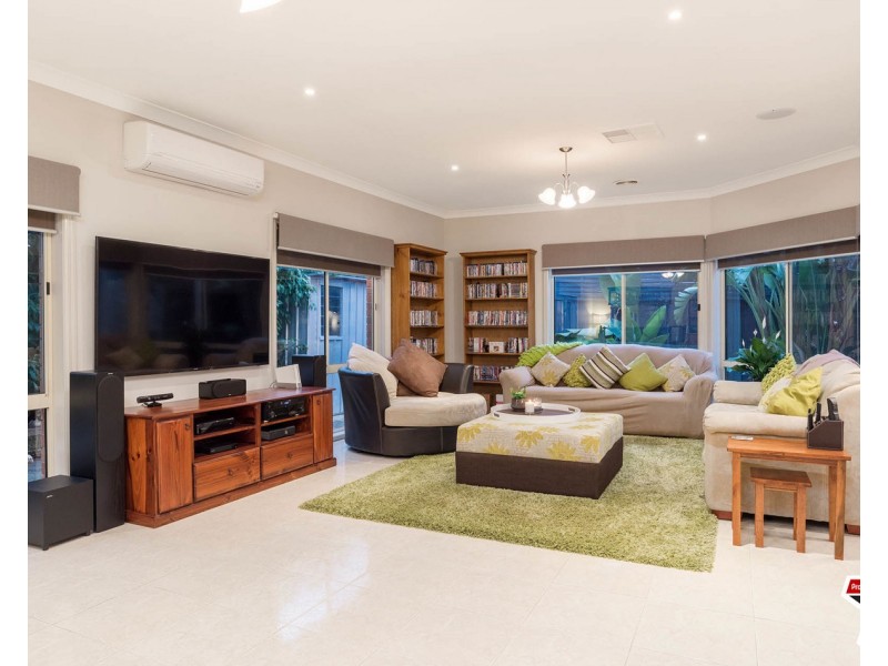 16 Nickson Close, Bayswater North VIC 3153