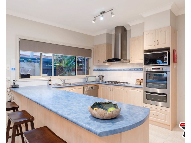 16 Nickson Close, Bayswater North VIC 3153