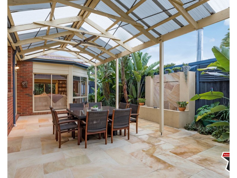 16 Nickson Close, Bayswater North VIC 3153