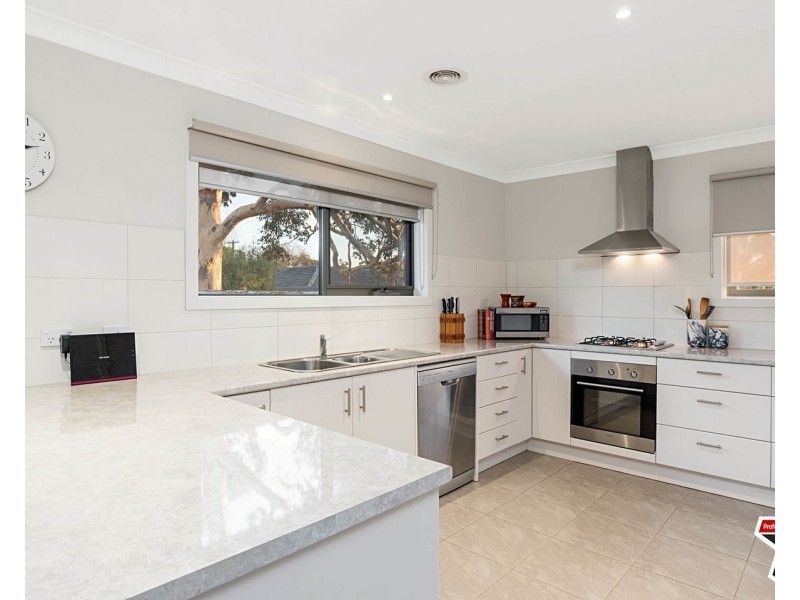 6a Edenhope Street, Kilsyth VIC 3137