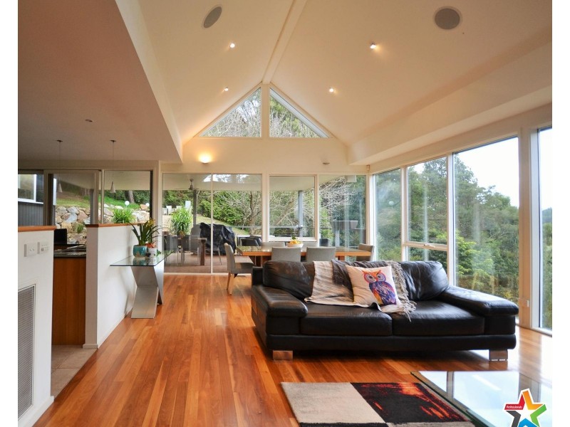 12 Eileen Avenue, Kalorama VIC 3766