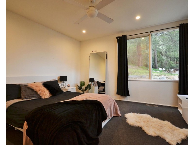 12 Eileen Avenue, Kalorama VIC 3766