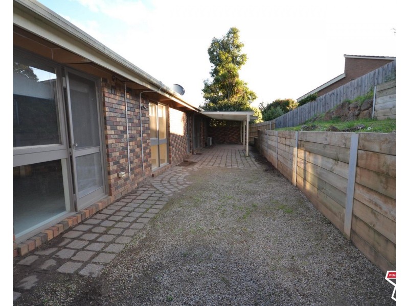 4 Old Mill Place, Chirnside Park VIC 3116