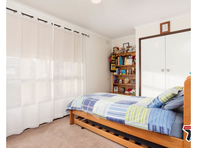 102 Hayrick Lane, Mooroolbark VIC 3138