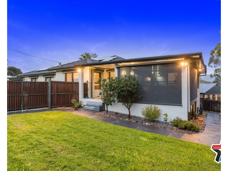 102 Hayrick Lane, Mooroolbark VIC 3138