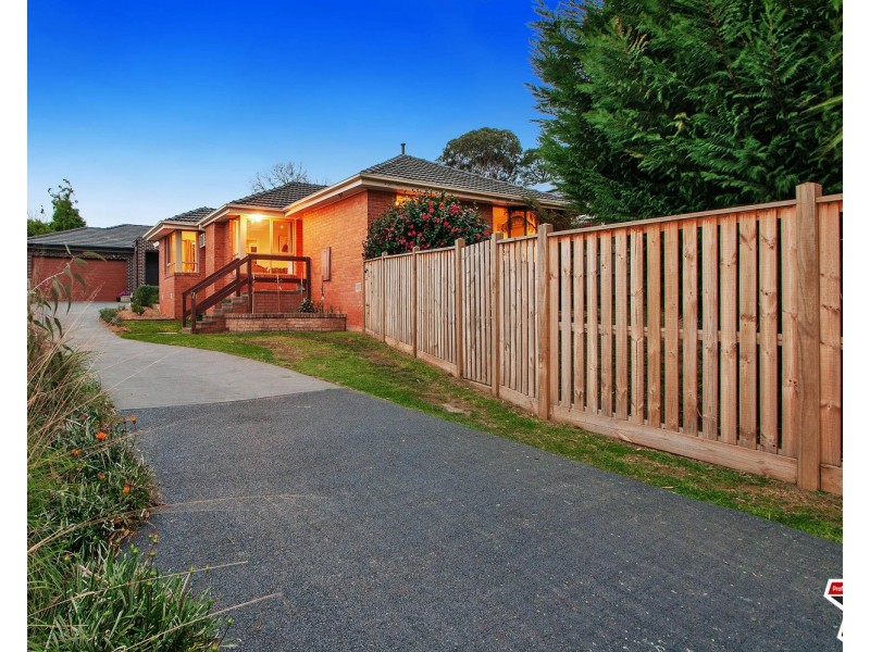 7 Bristol Court, Kilsyth VIC 3137