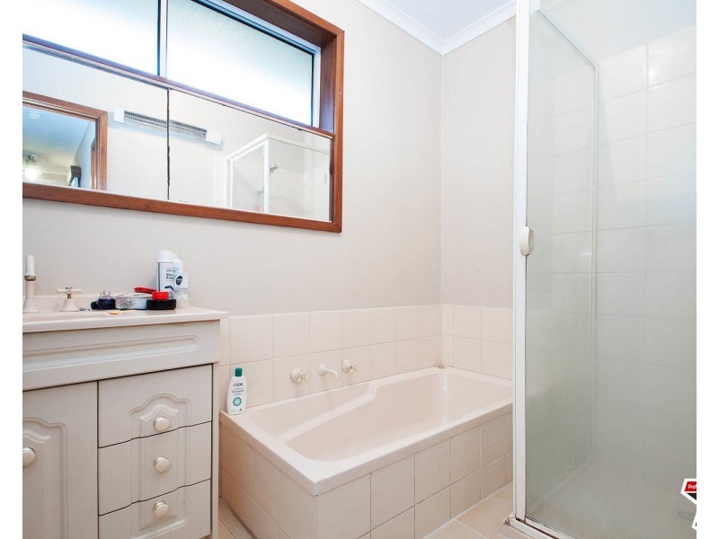 26 Erskine Ridge, Mooroolbark VIC 3138