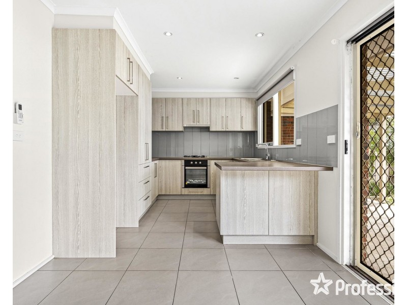 36 Pembroke Road, Mooroolbark VIC 3138