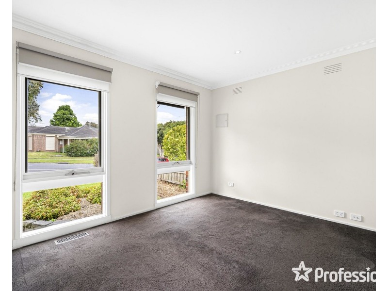 36 Pembroke Road, Mooroolbark VIC 3138