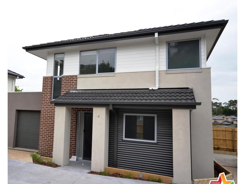 4 Prestige Close, Mooroolbark VIC 3138