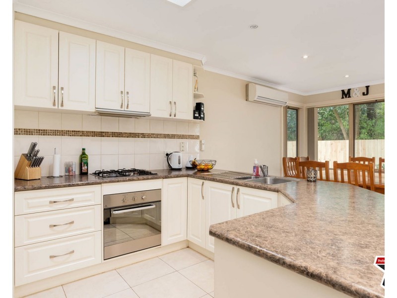 2/73 Cardigan Road, Mooroolbark VIC 3138