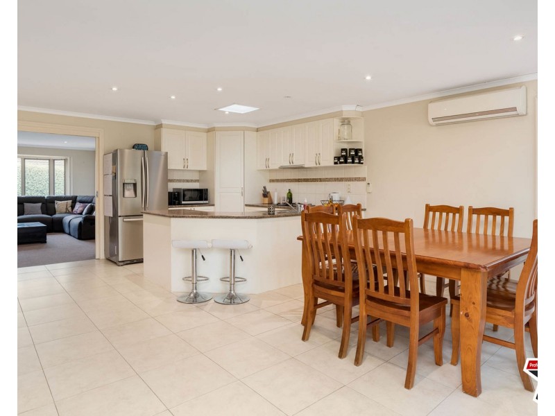 2/73 Cardigan Road, Mooroolbark VIC 3138