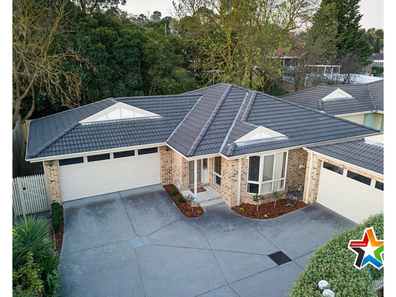 2/73 Cardigan Road, Mooroolbark VIC 3138