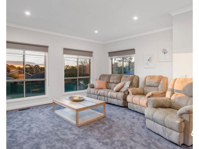 28 Wallace Way, Mooroolbark VIC 3138
