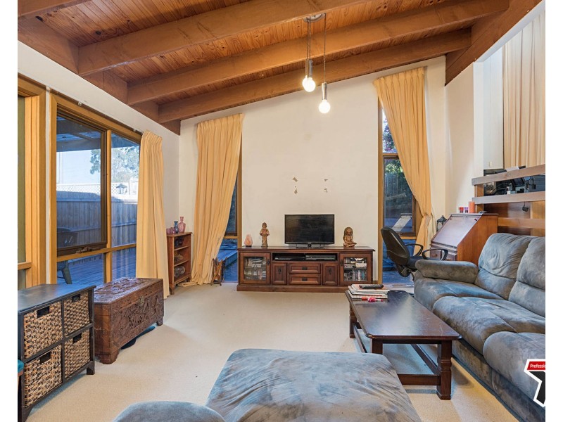 136 Manchester Road, Mooroolbark VIC 3138