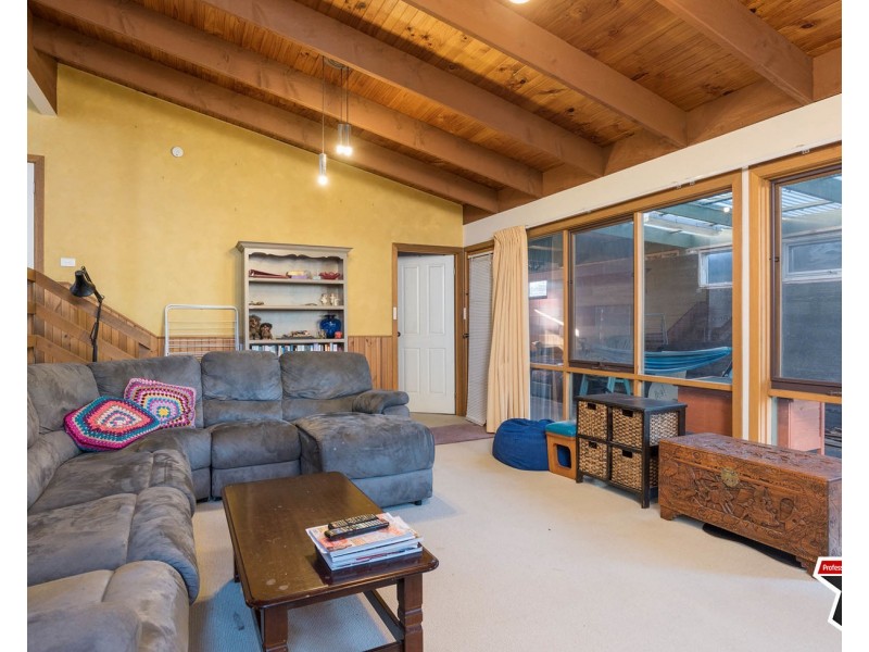 136 Manchester Road, Mooroolbark VIC 3138