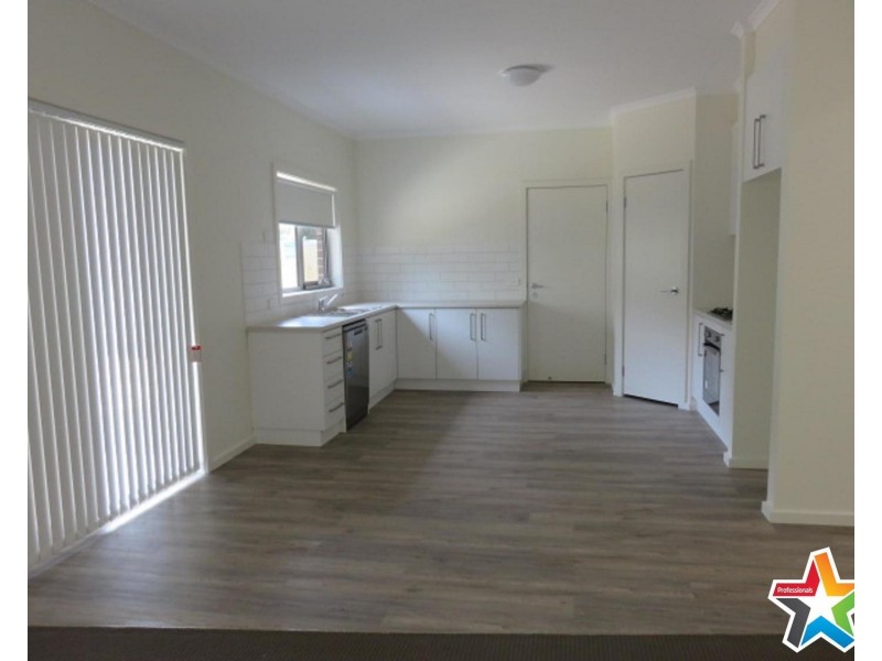 3/45 Newman Road, Croydon VIC 3136