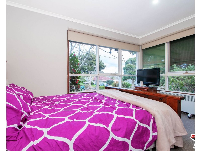 18 Bellara Drive, Mooroolbark VIC 3138