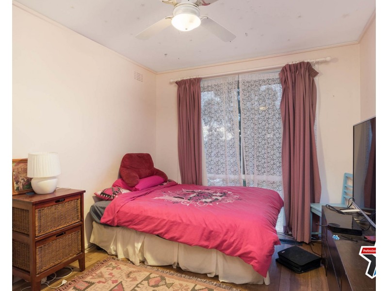 18 Sweetland Road, Mooroolbark VIC 3138