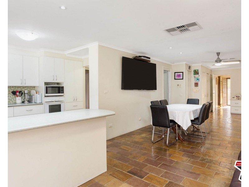 74 Winyard Drive, Mooroolbark VIC 3138