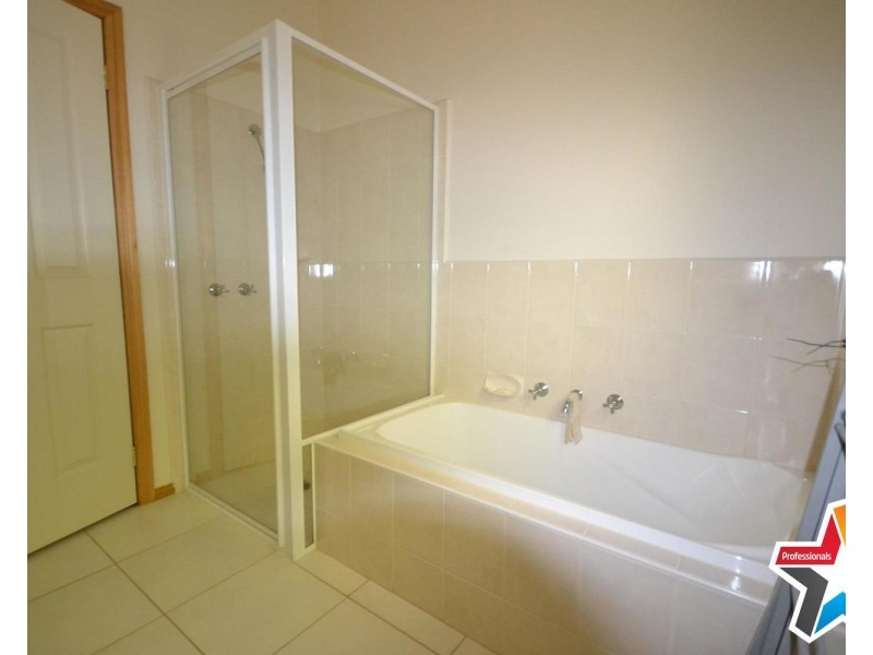 2/53 Mangans Road, Lilydale VIC 3140