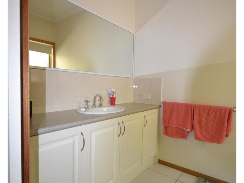 2/53 Mangans Road, Lilydale VIC 3140