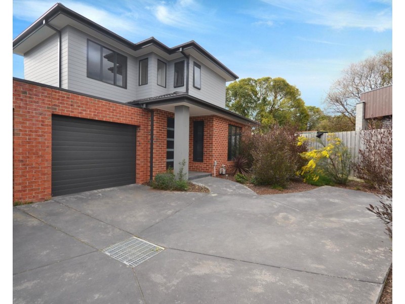 4/4 Shield Court, Kilsyth VIC 3137