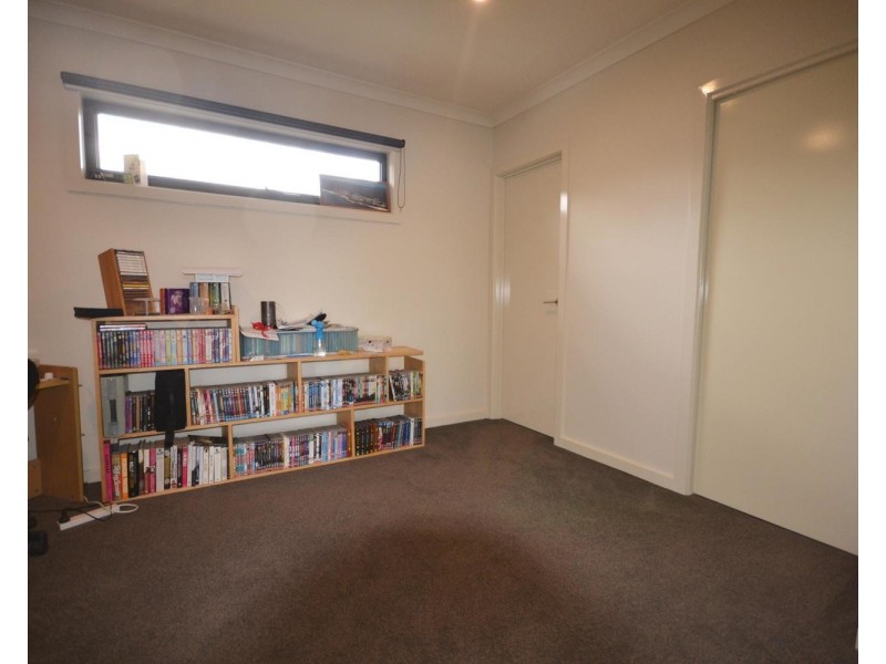 4/4 Shield Court, Kilsyth VIC 3137