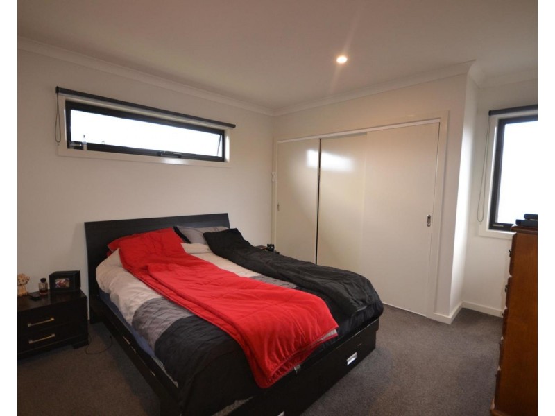 4/4 Shield Court, Kilsyth VIC 3137