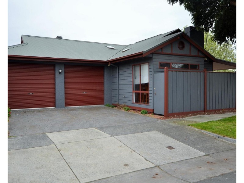 35 Diane Crescent, Mooroolbark VIC 3138