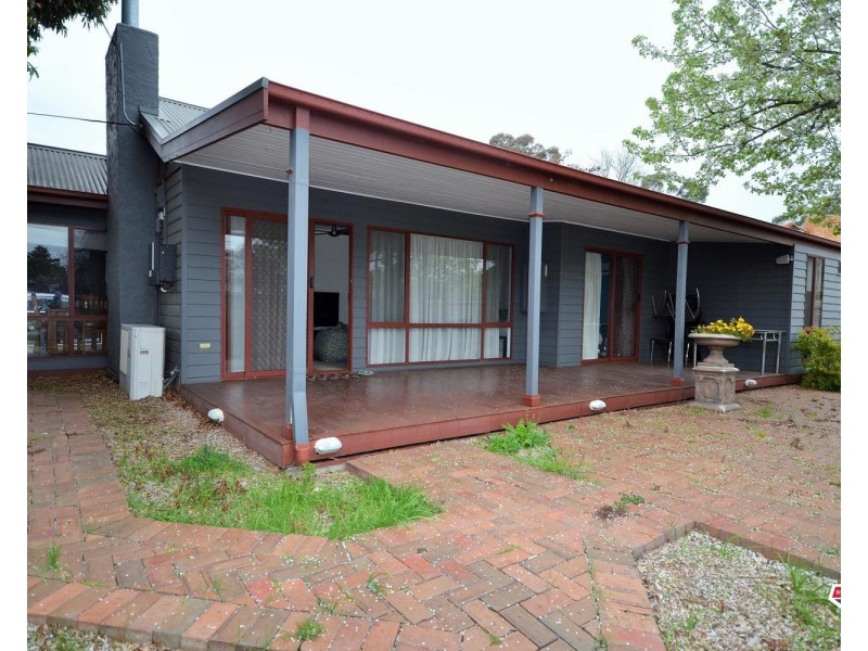 35 Diane Crescent, Mooroolbark VIC 3138