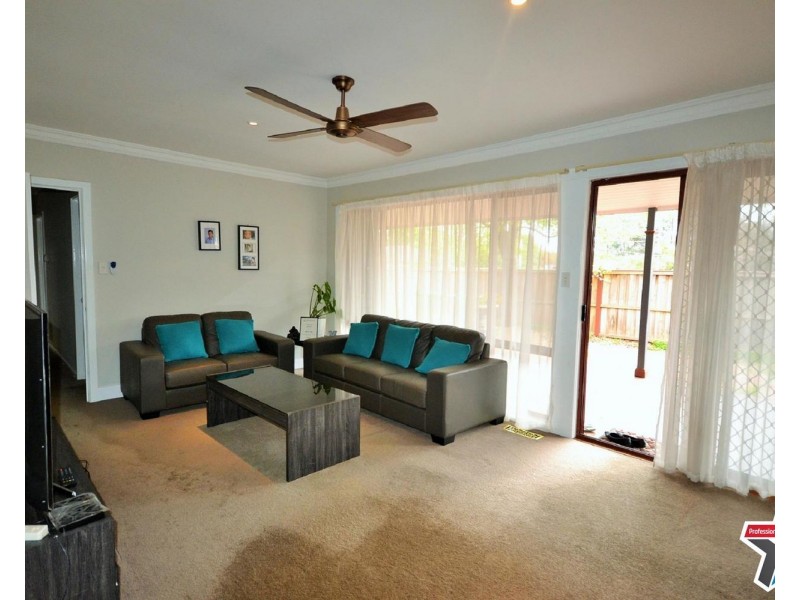 35 Diane Crescent, Mooroolbark VIC 3138