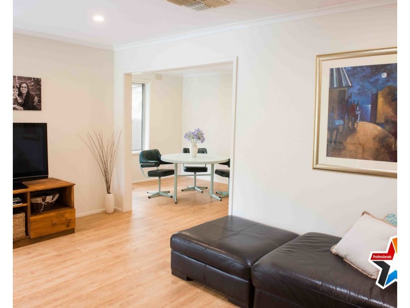 27 Orrong Road, Mooroolbark VIC 3138