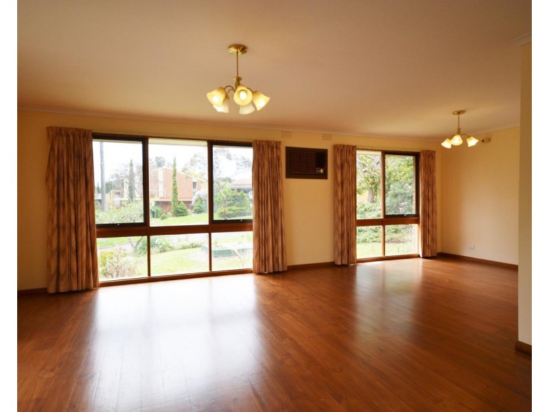 24 Lemongrove Crescent, Croydon Hills VIC 3136