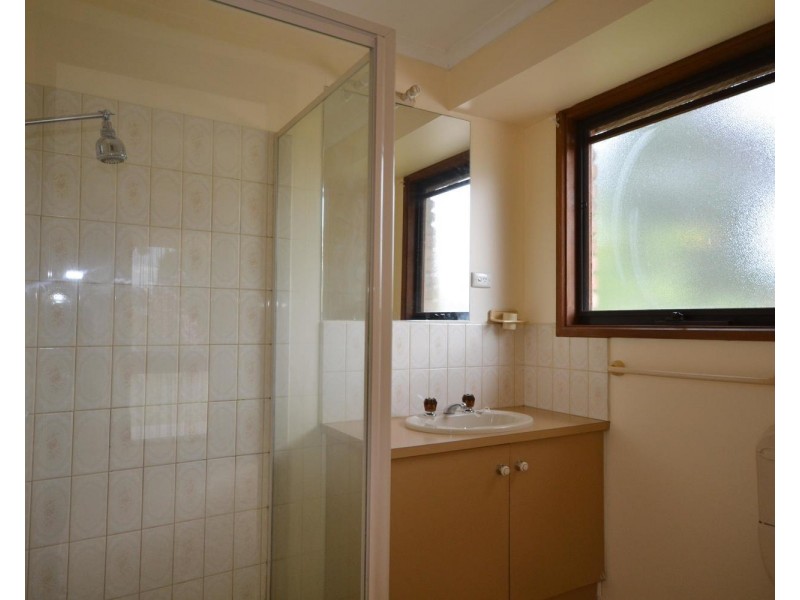 24 Lemongrove Crescent, Croydon Hills VIC 3136