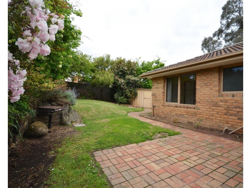 24 Lemongrove Crescent, Croydon Hills VIC 3136