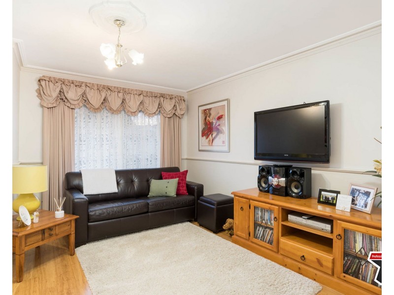 4 Chaucer Street, Mooroolbark VIC 3138