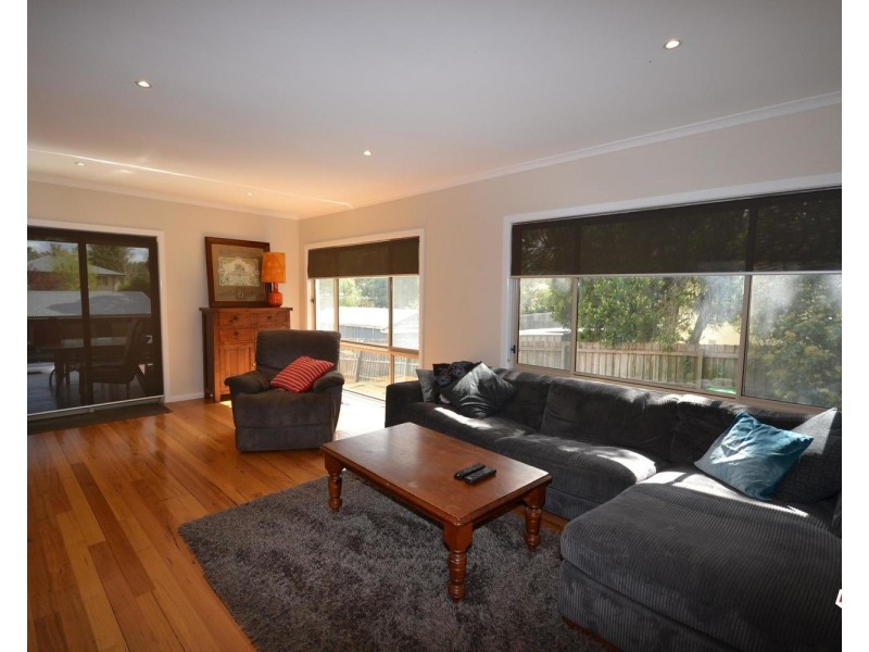 17 Monomeith Street, Mooroolbark VIC 3138