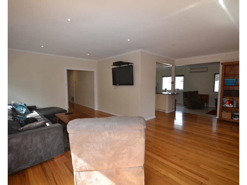 17 Monomeith Street, Mooroolbark VIC 3138