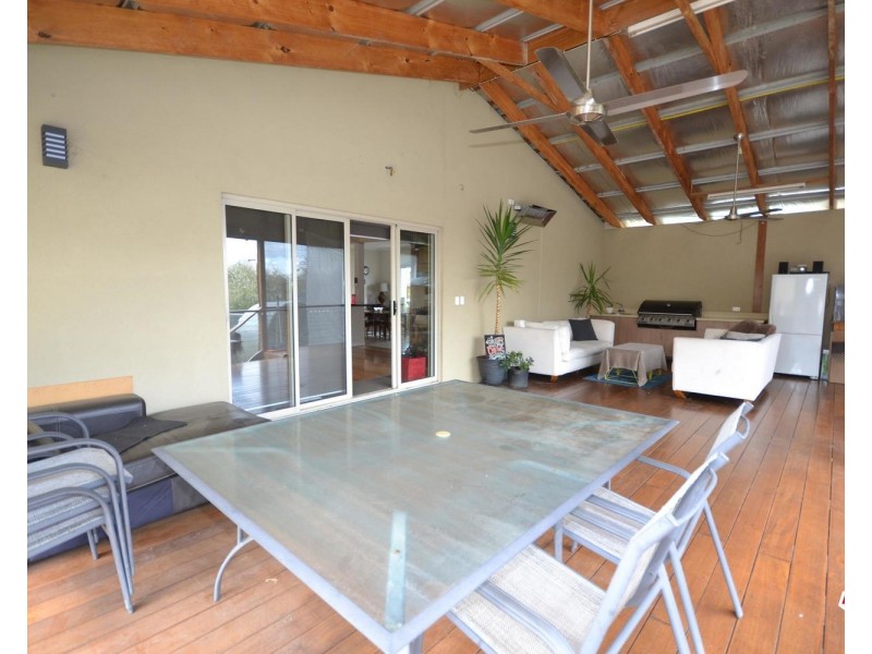 17 Monomeith Street, Mooroolbark VIC 3138